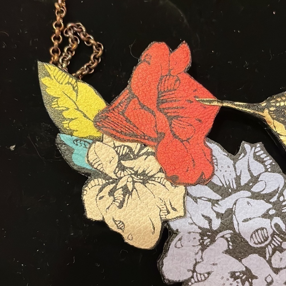 NIB Rosita Bonita Hummingbird Necklace - Picture 3 of 5